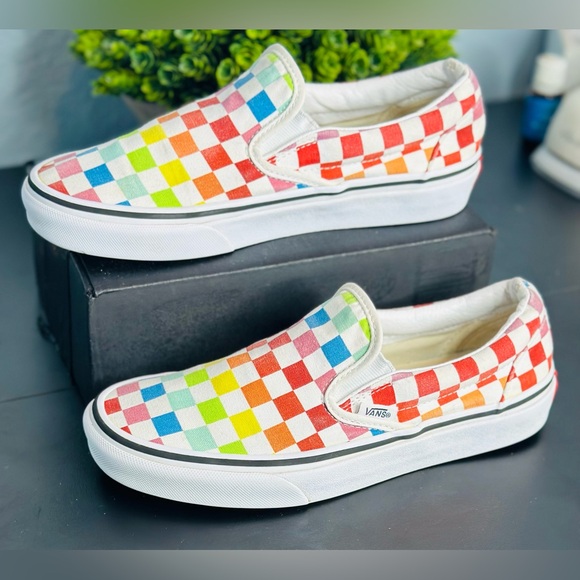 Checkered Slip On Vans - Picture 5 of 12
